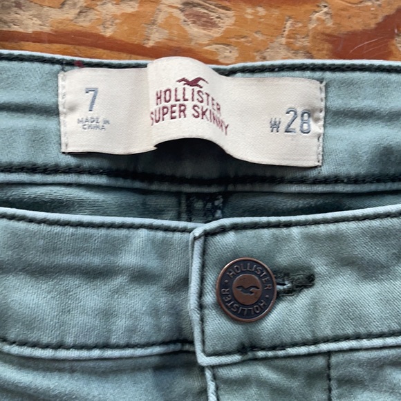 Hollister Soft Green Super Skinny Jeans - Picture 3 of 4
